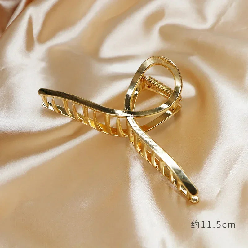 Gold Butterfly Hair Claw Clip – Elegant Geometric Headwear for Women