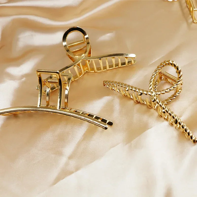 Gold Butterfly Hair Claw Clip – Elegant Geometric Headwear for Women